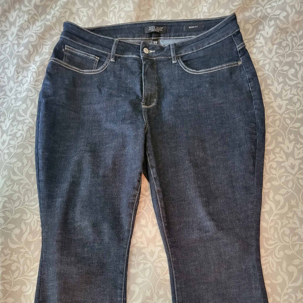 EUC 18W Judy Blue Skinny